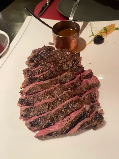 Rib Room & Bar Steakhouse