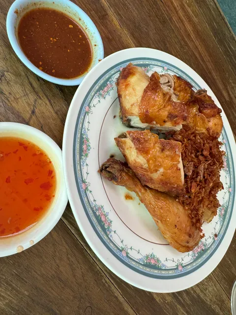 Polo Fried Chicken (Soi Polo)