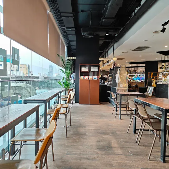 Brave Roasters / Siam Discovery