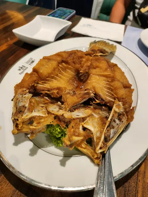 Laem Charoen Seafood Central World