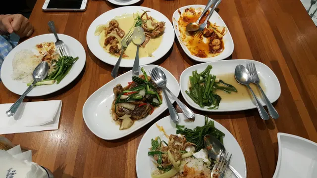 Laem Charoen Seafood Central World