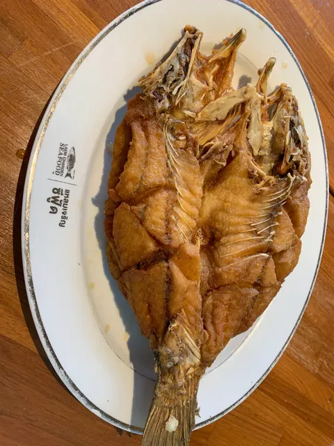Laem Charoen Seafood Central World