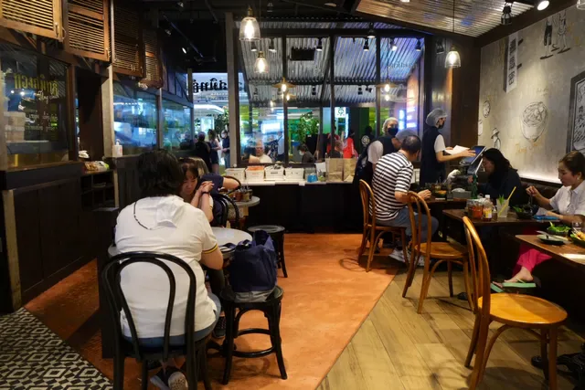 Thong Smith (CentralWorld Fl 3)