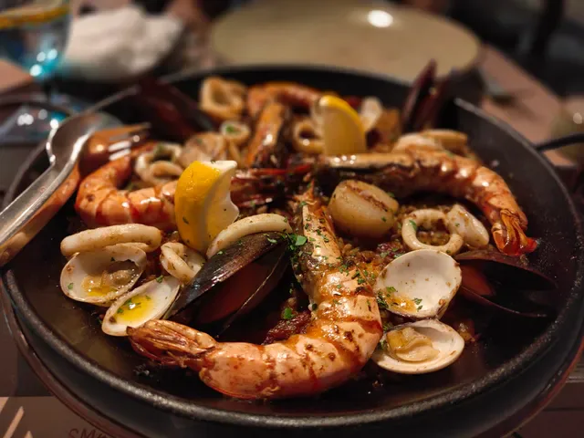 UNOMAS - Spanish Restaurant & Bar