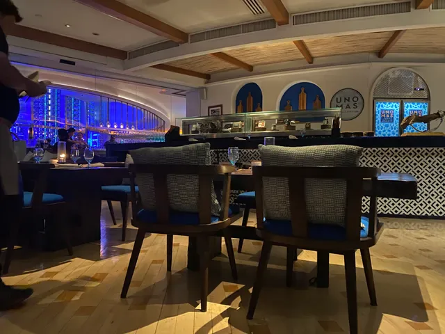 UNOMAS - Spanish Restaurant & Bar
