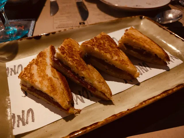 UNOMAS - Spanish Restaurant & Bar