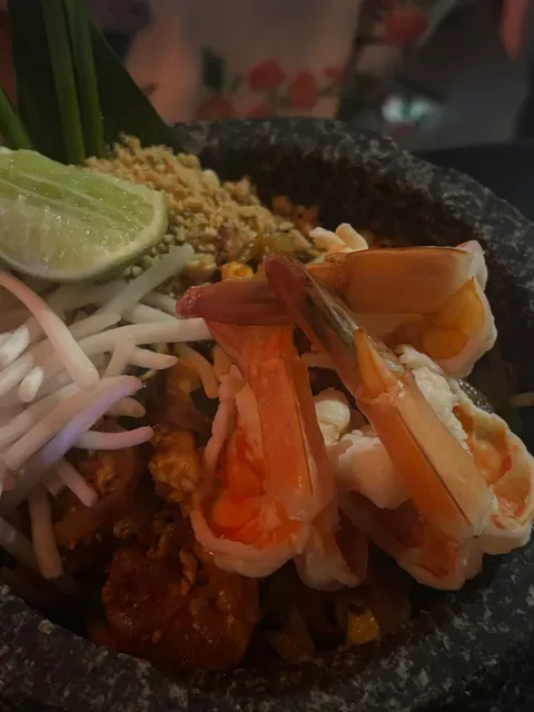 Mayrai - เมรัย Padthai | Winebar