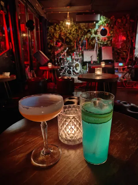 Black Cabin Bar Bangkok
