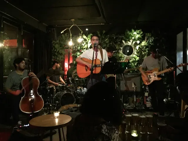 Black Cabin Bar Bangkok
