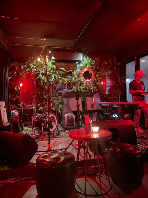 Black Cabin Bar Bangkok