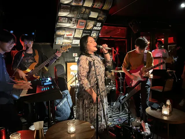 Black Cabin Bar Bangkok