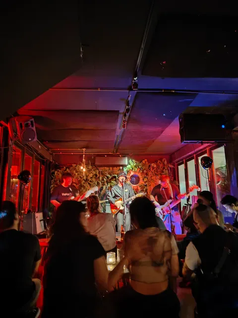Black Cabin Bar Bangkok