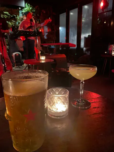 Black Cabin Bar Bangkok