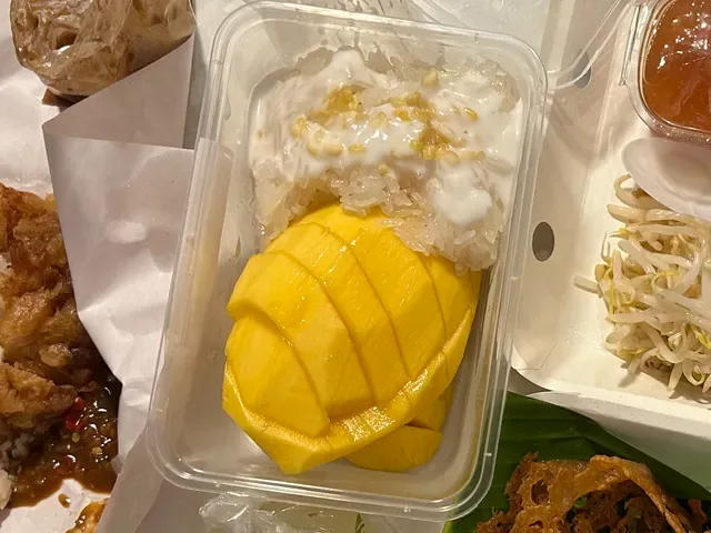 Ning’s Mango Stand