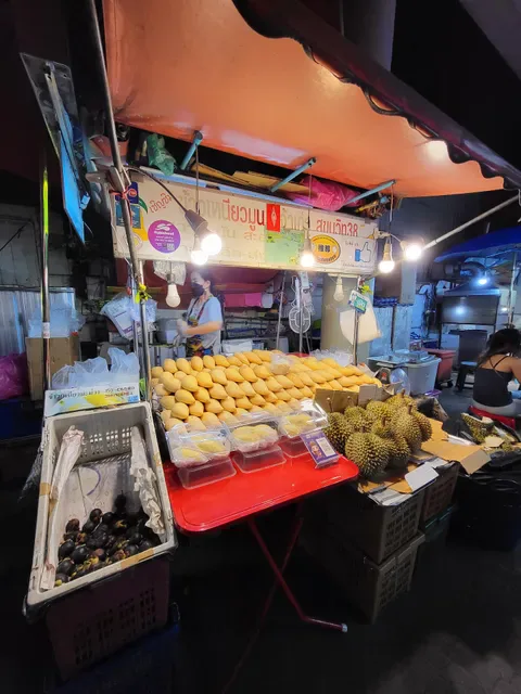 Ning’s Mango Stand