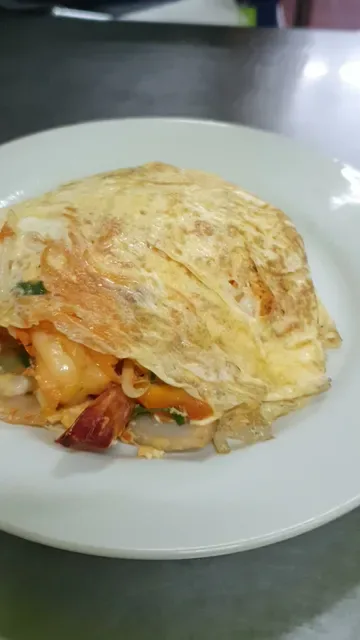 Lueng Pha Pad Thai