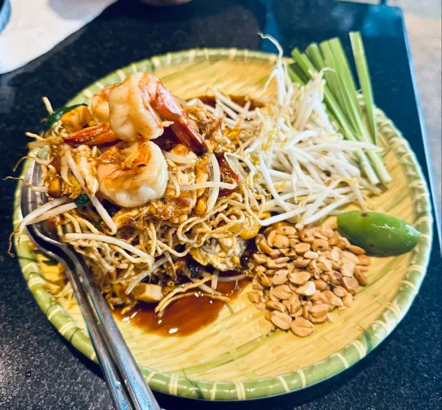 MaeThum Padthai