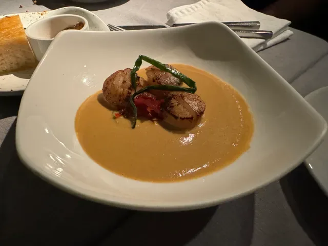 EAT ME RESTAURANT