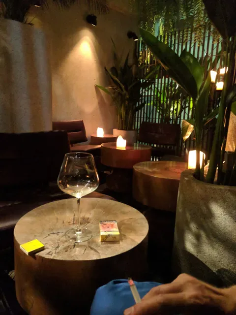 EAT ME RESTAURANT