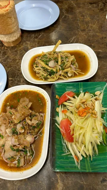 Hai Som Tam Convent
