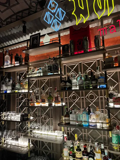 Mahaniyom Cocktail Bar