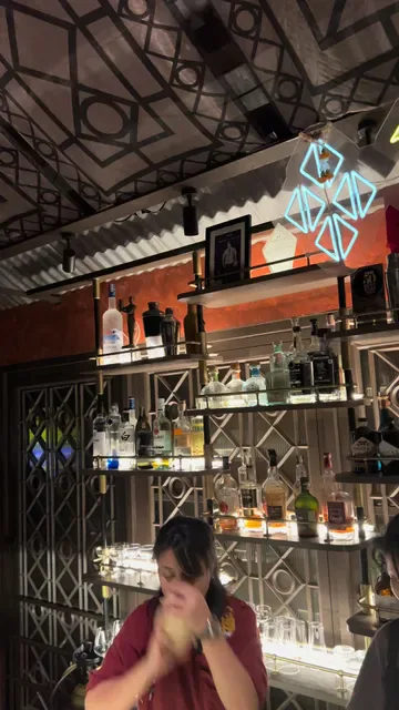 Mahaniyom Cocktail Bar