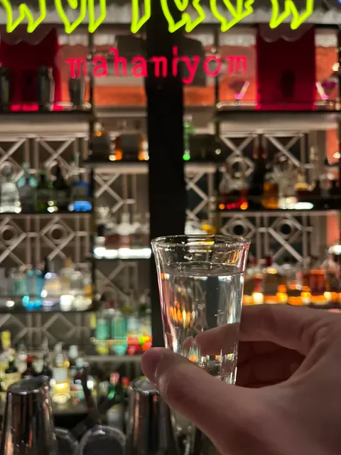 Mahaniyom Cocktail Bar