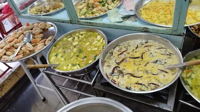 ข้าวแกง ป๋าทวี
