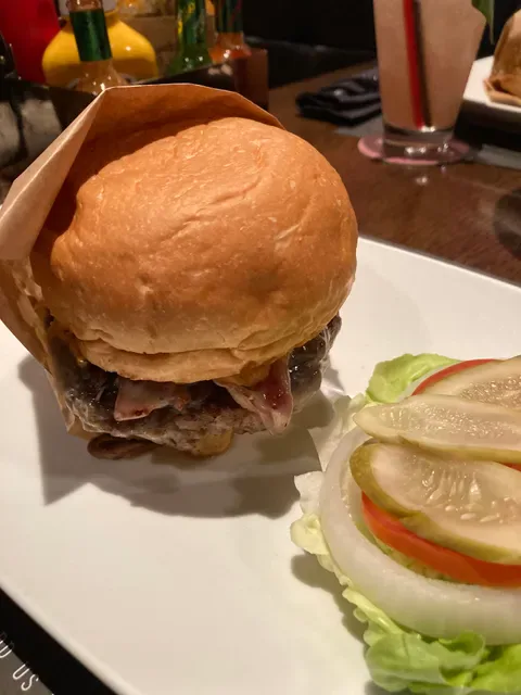 25 Degrees Burger Bar