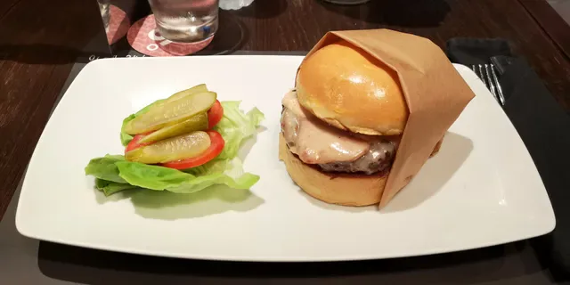 25 Degrees Burger Bar