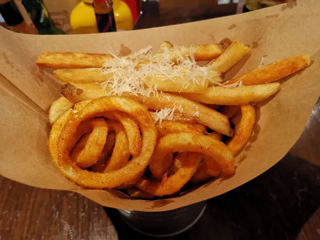 25 Degrees Burger Bar