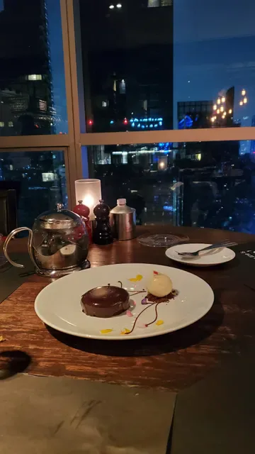 Scarlett Wine Bar & Restaurant