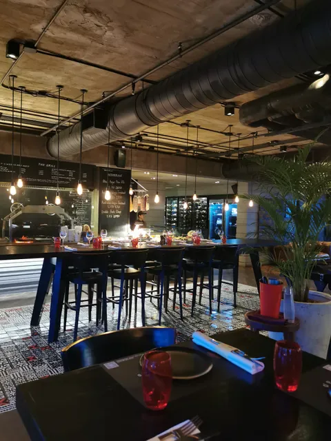 Scarlett Wine Bar & Restaurant