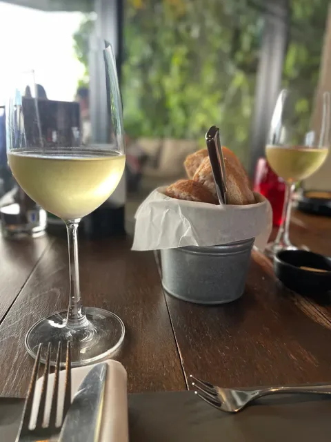 Scarlett Wine Bar & Restaurant
