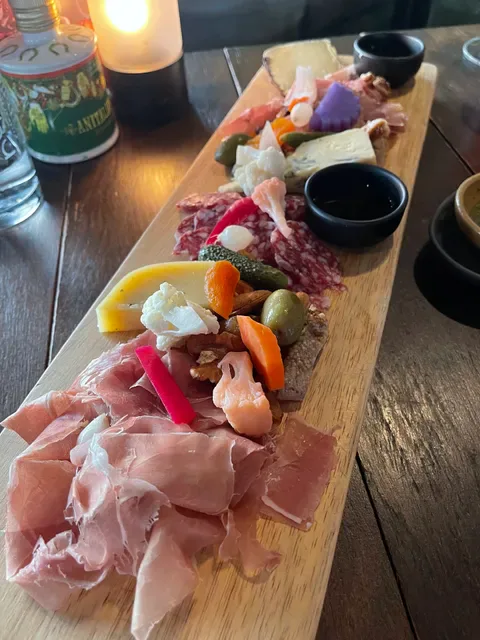 Scarlett Wine Bar & Restaurant
