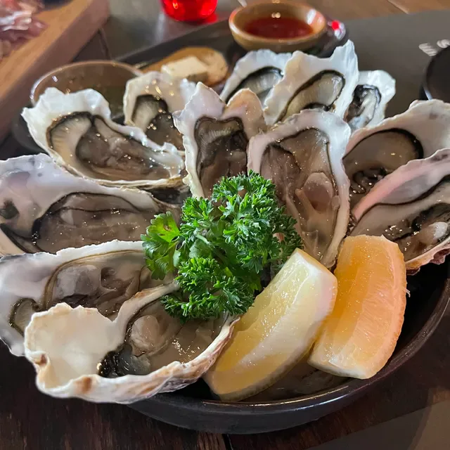 Scarlett Wine Bar & Restaurant