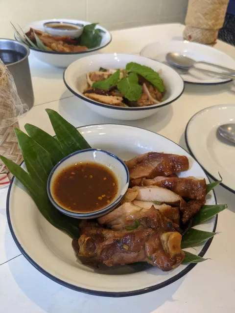ส้มตำออนซอนเด | Somtum On Sunday