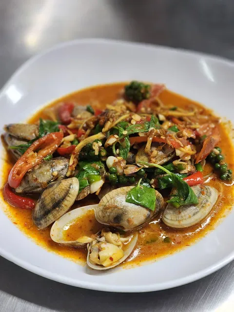 Jaekoy เจ๊ก้อย ส้มตำอาหารอีสาน เพชรบุรี12 (สาขา1)