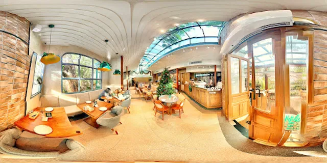 Fran's Sathorn