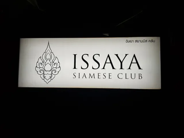 Issaya Siamese Club
