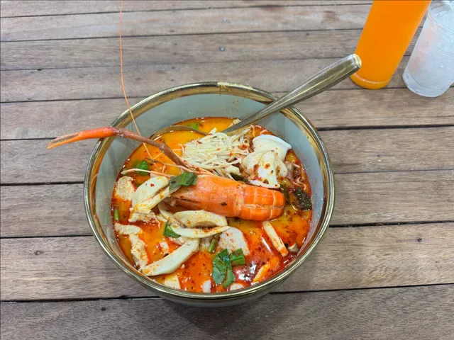 Pe Aor Tom Yum Kung Noodle