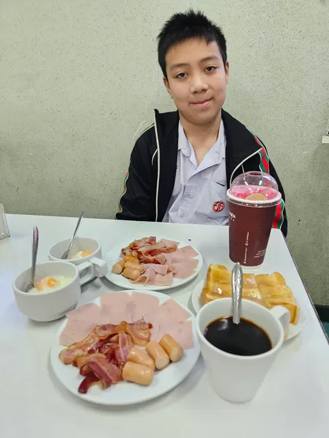 On Lok Yun