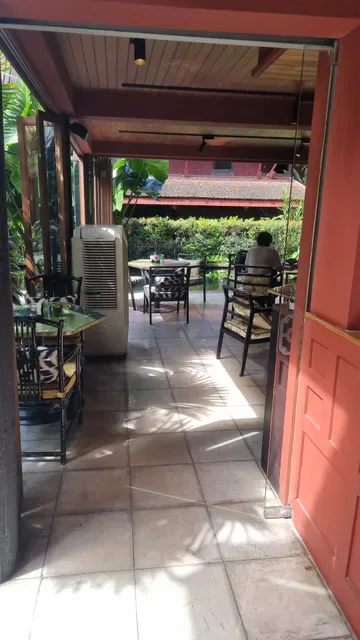 Jim Thompson, A Thai Restaurant